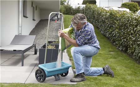 Vozíkové rozmetadlo L Gardena